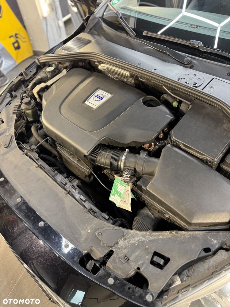 Volvo V60 D4 Momentum - 37