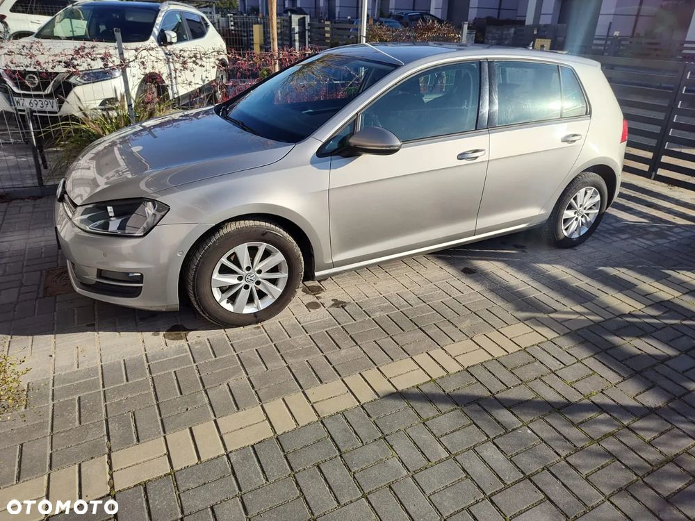 Volkswagen Golf - 2