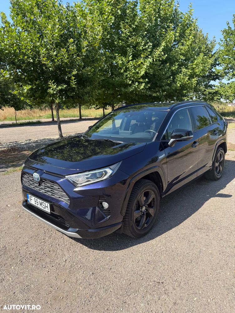 Toyota RAV4 - 1