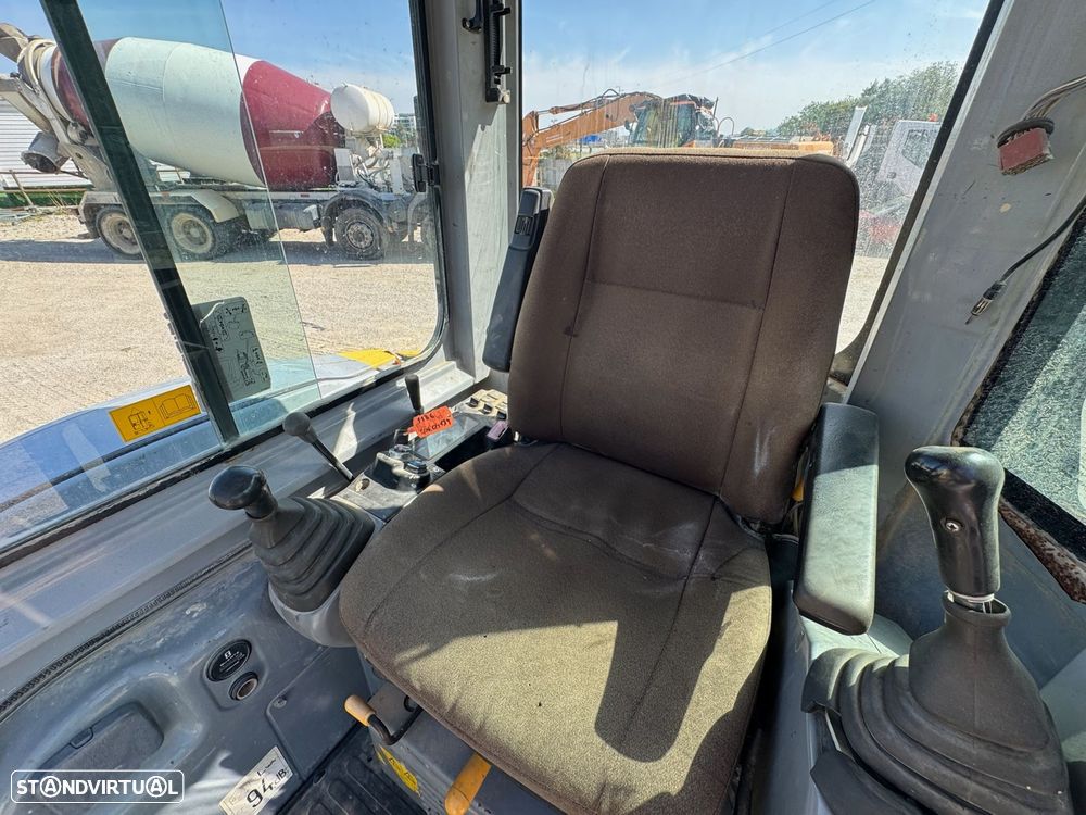 New Holland E50.2C E50.2C - 17