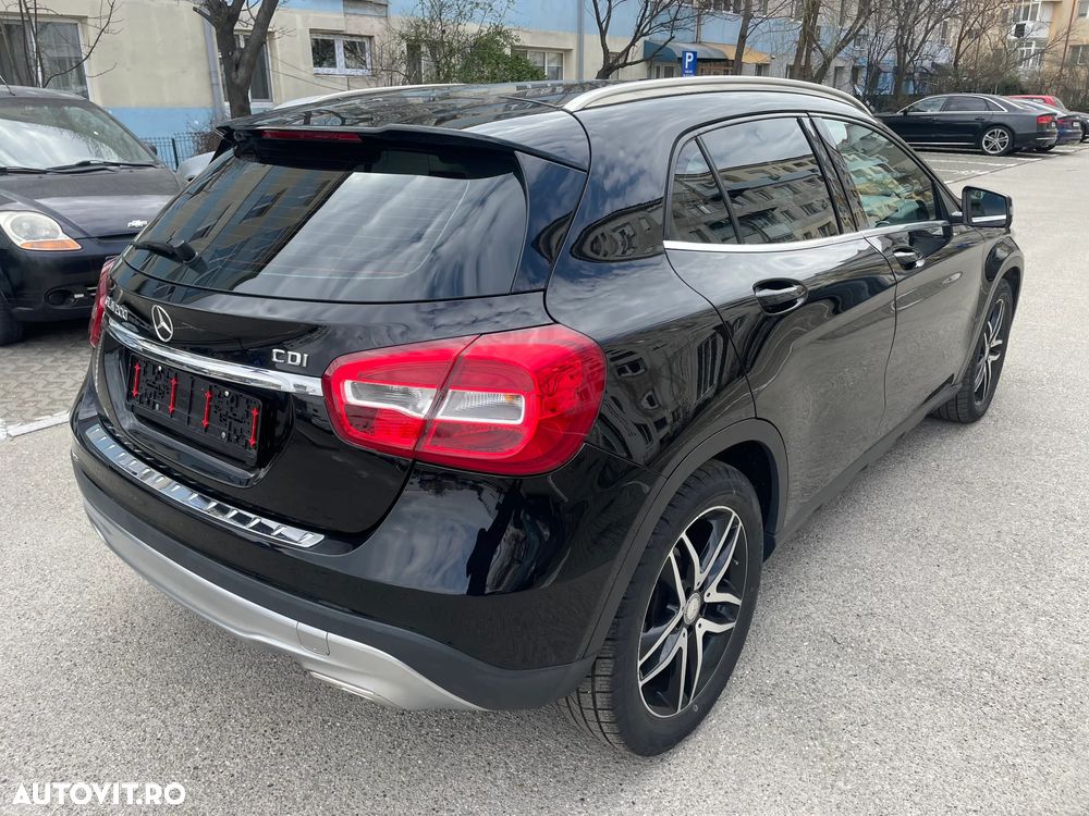 Mercedes-Benz GLA 200 d 7G-DCT Style - 3