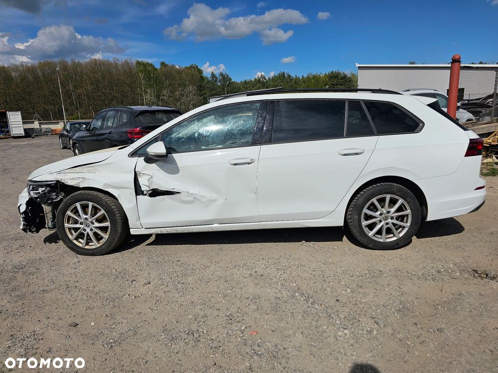 Volkswagen Golf - 10