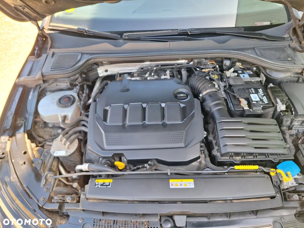 Volkswagen Golf 2.0 TDI SCR DSG Style - 8