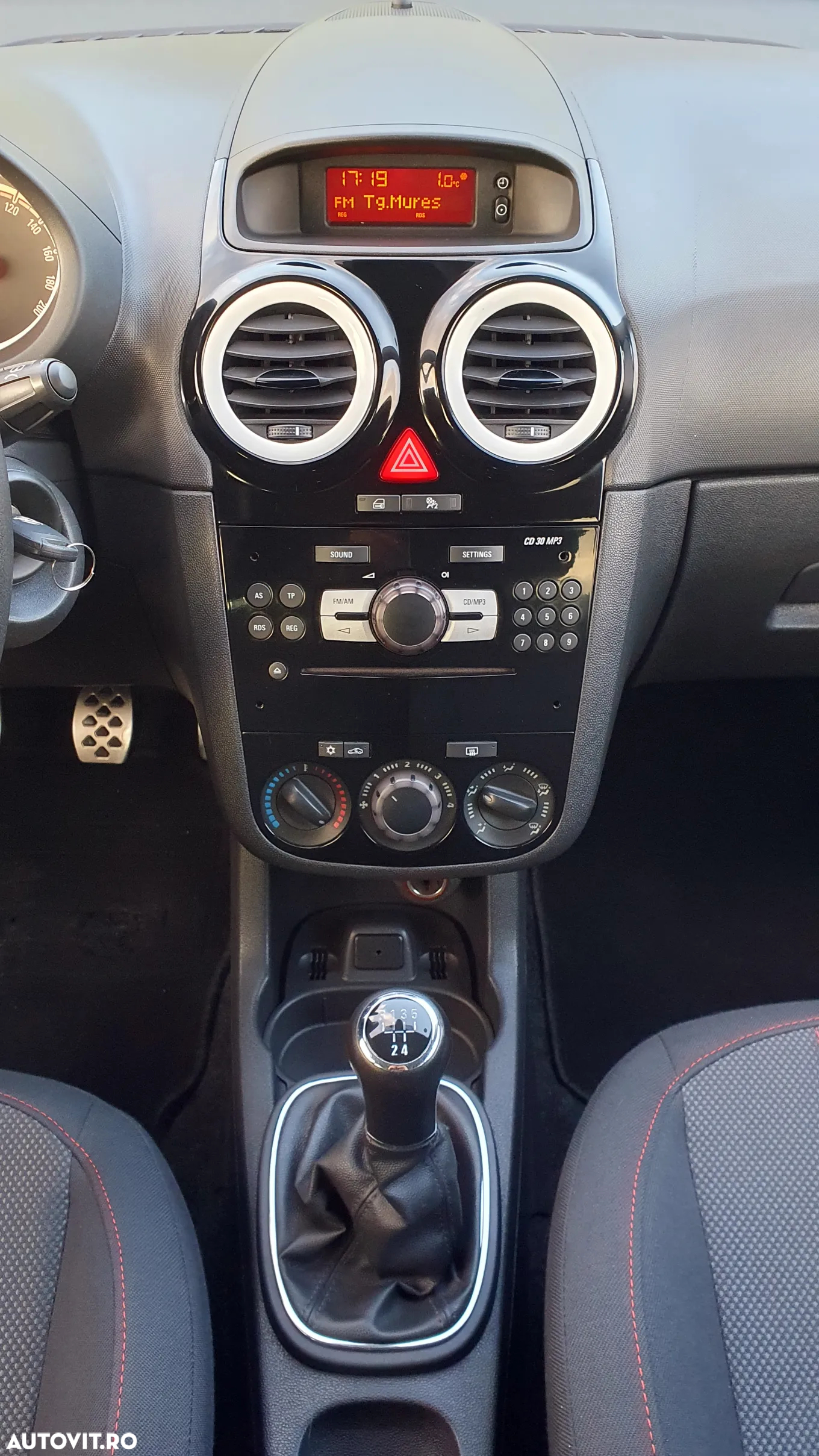 Opel Corsa 1.2 Essentia - 16