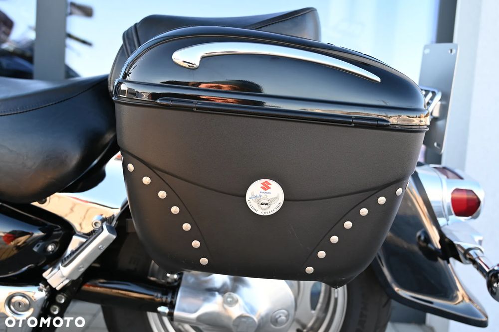 Suzuki Intruder - 15