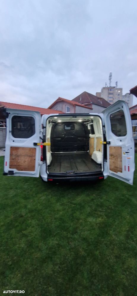 Ford Transit L2H2 Furgon DCIV Trend Aut. - 13
