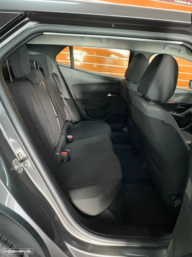 Peugeot 2008 1.2 PureTech Active Pack EAT8 - 13