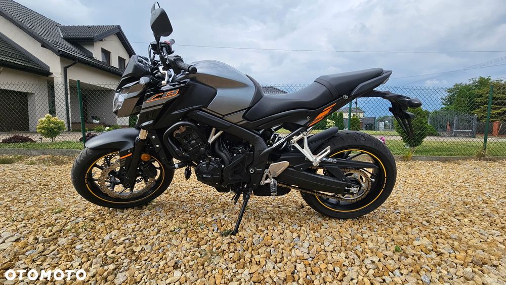 Honda CB - 9