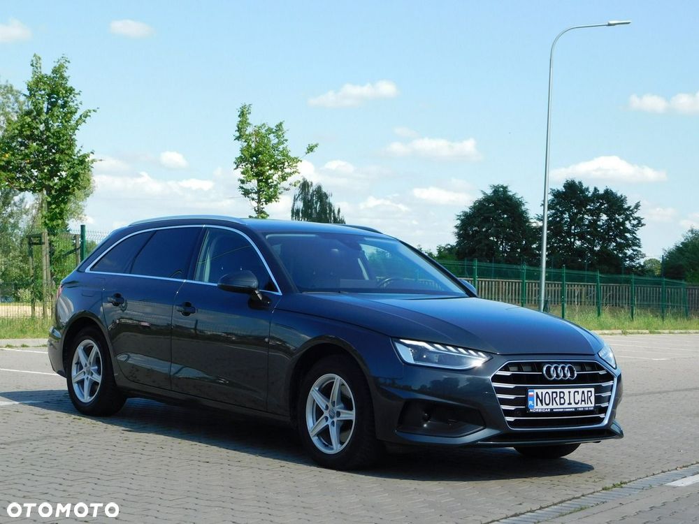 Audi A4 Avant - 25