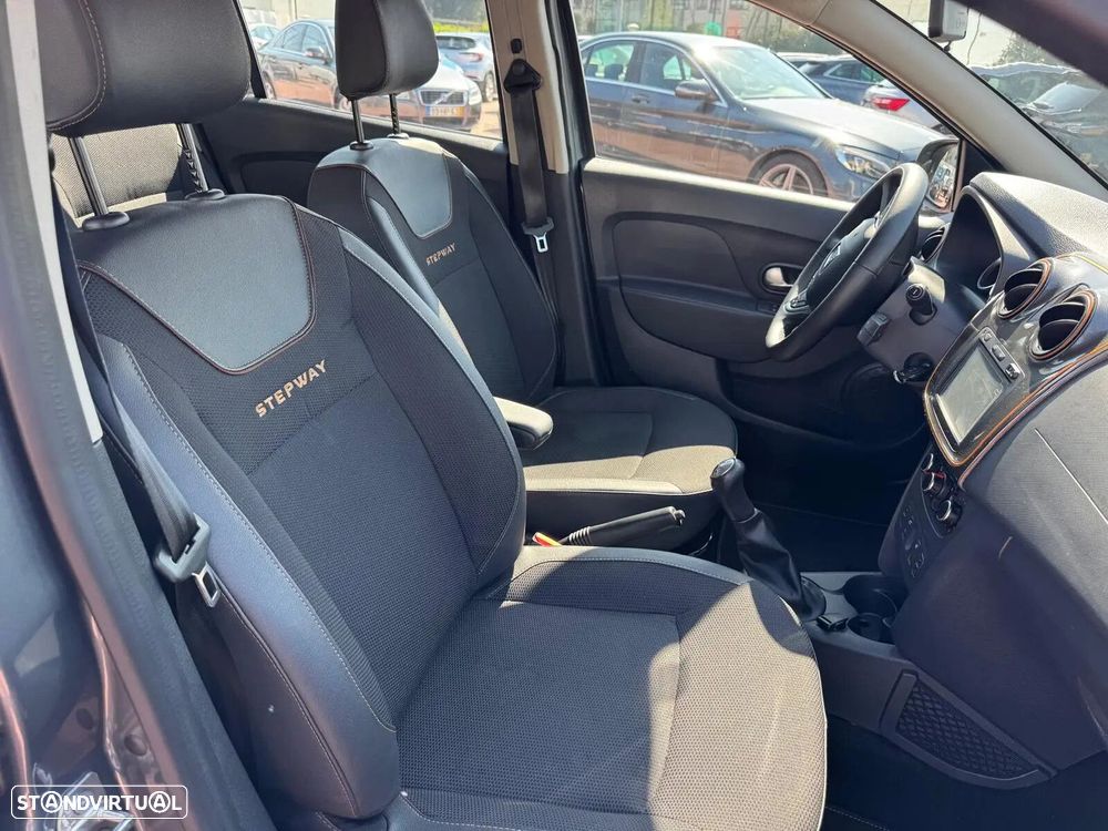 Dacia Sandero 0.9 TCe Stepway - 24