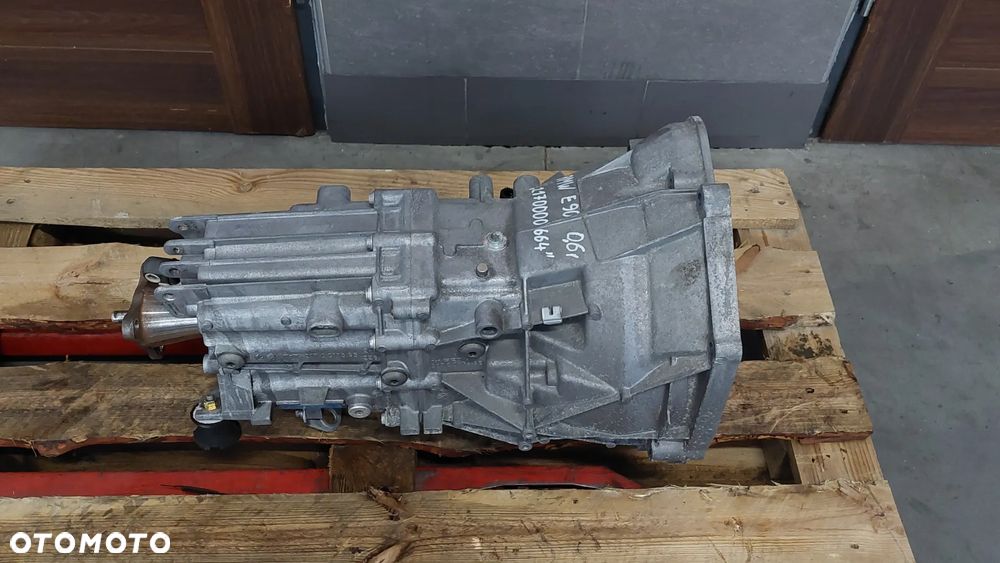 SKRZYNIA BIEGÓW BMW E90 E91 E87 2,5B R2006 NR 2170000664 - 1