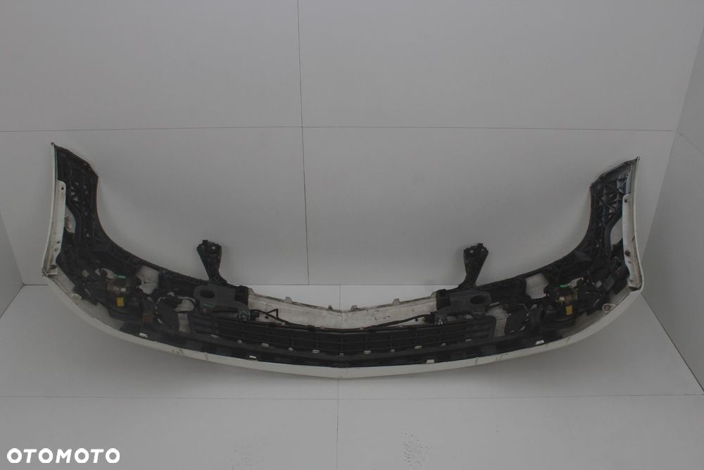 ZDERZAK PRZÓD PRZEDNI MERCEDES W204 07-11R 650 PDC - 12