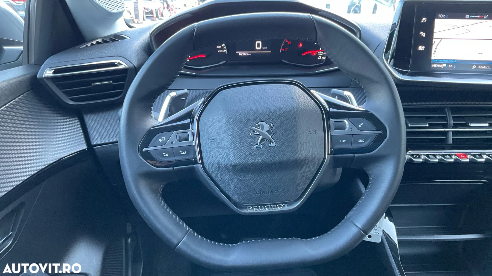 Peugeot 208 1.2 L PureTech STT EAT8 Allure - 21