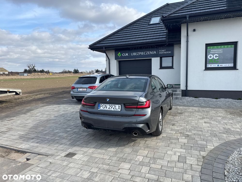 BMW Seria 3 320d Sport Line sport - 32