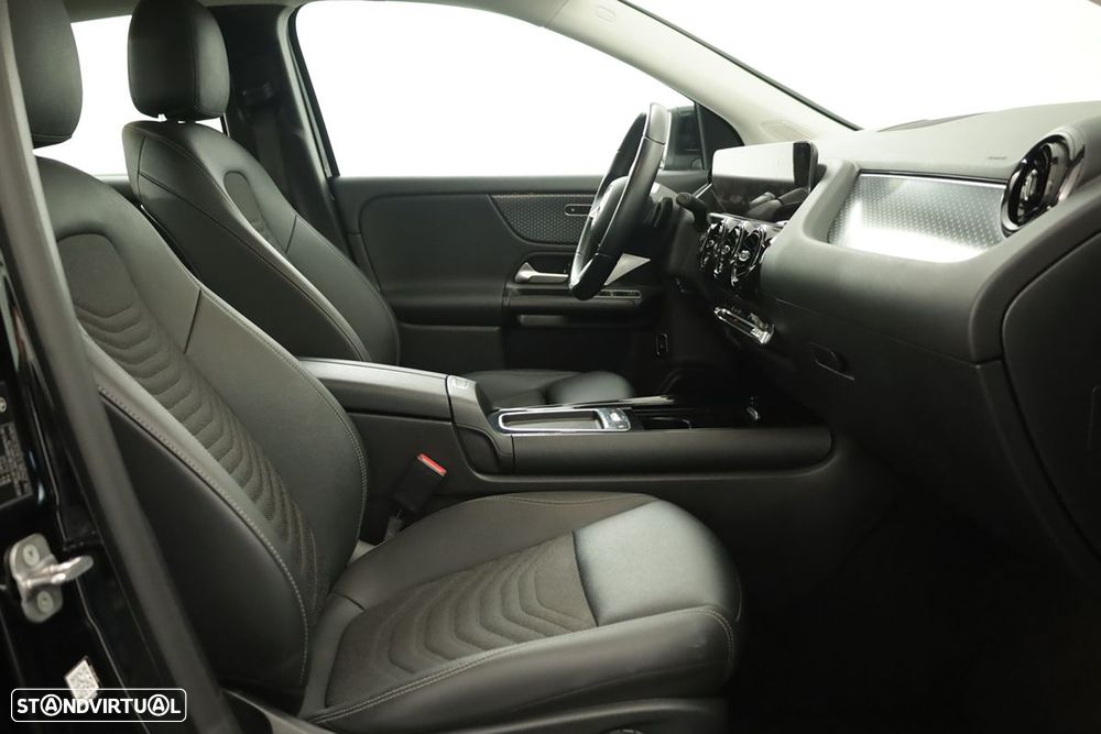Mercedes-Benz GLA 200 - 20