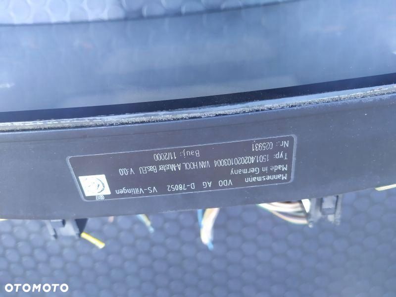 LICZNIK ZEGARU EUROPA VAN- HOOL 1501402020103004 VDO AG D-78052 - 3