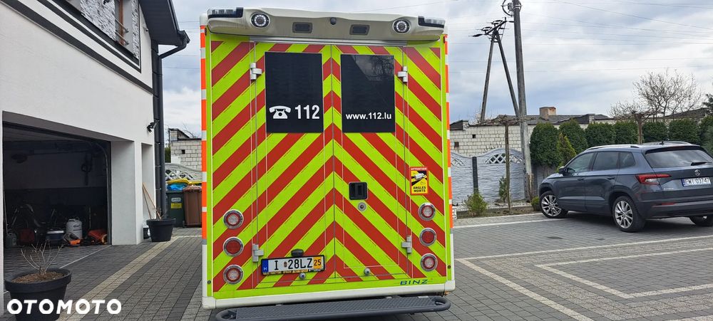 Mercedes-Benz 519 - 6