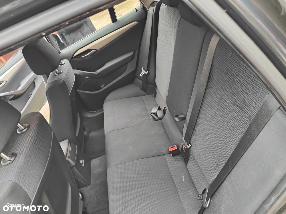 BMW X1 xDrive18d xLine - 10