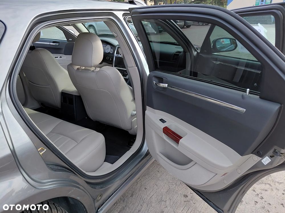 Chrysler 300C 3.0 V6 CRD - 22