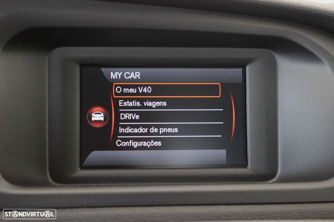 Volvo V40 - 32