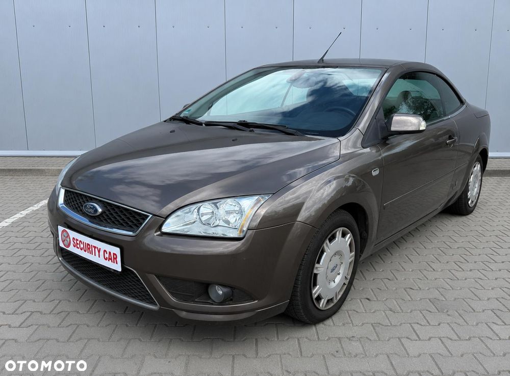 Ford Focus 2.0 16V Ghia - 4