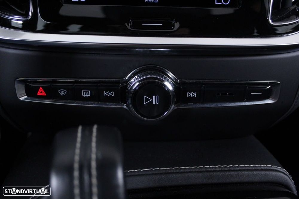 Volvo V60 2.0 T6 AWD TE R-Design - 29