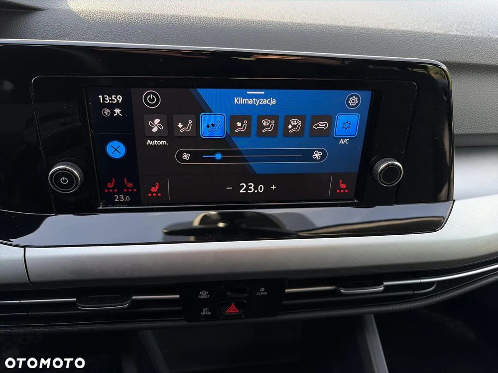 Volkswagen Golf VIII 1.5 eTSI EVO Life DSG - 21