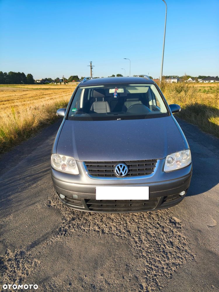 Volkswagen Touran - 3