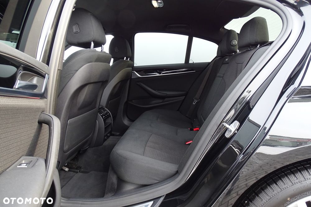 BMW Seria 5 - 25