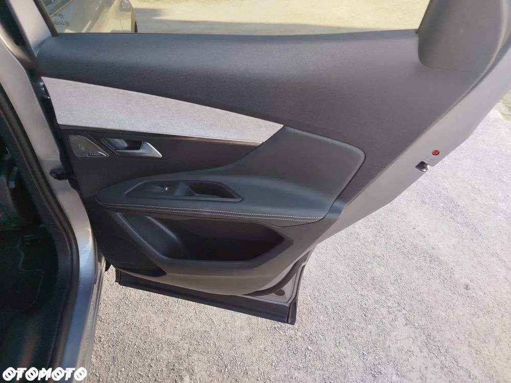 Peugeot 3008 PureTech 180 Stop & Start GPF EAT8 GT - 29