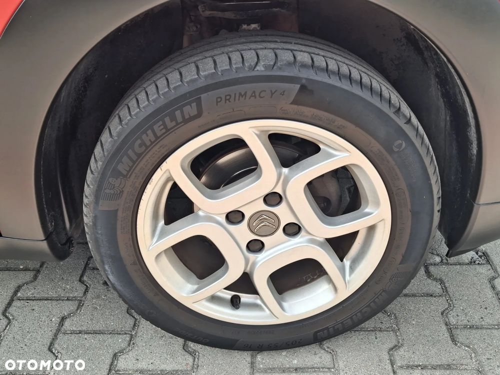 Citroën C4 Cactus 1.2 PureTech GPF Shine S&S EAT6 - 34