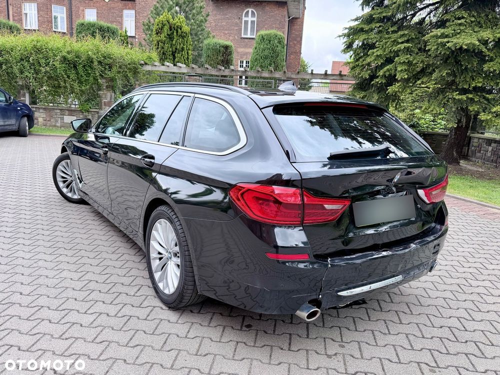 BMW Seria 5 525d Luxury Line - 3