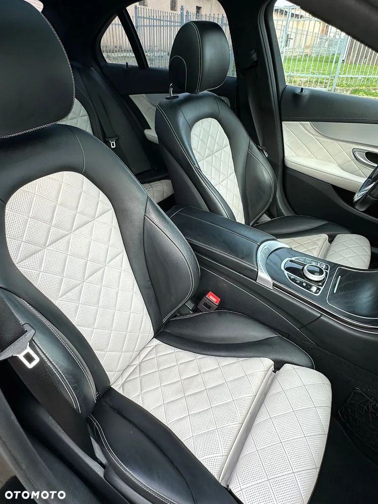 Mercedes-Benz Klasa C AMG 43 4Matic 9G-TRONIC - 12