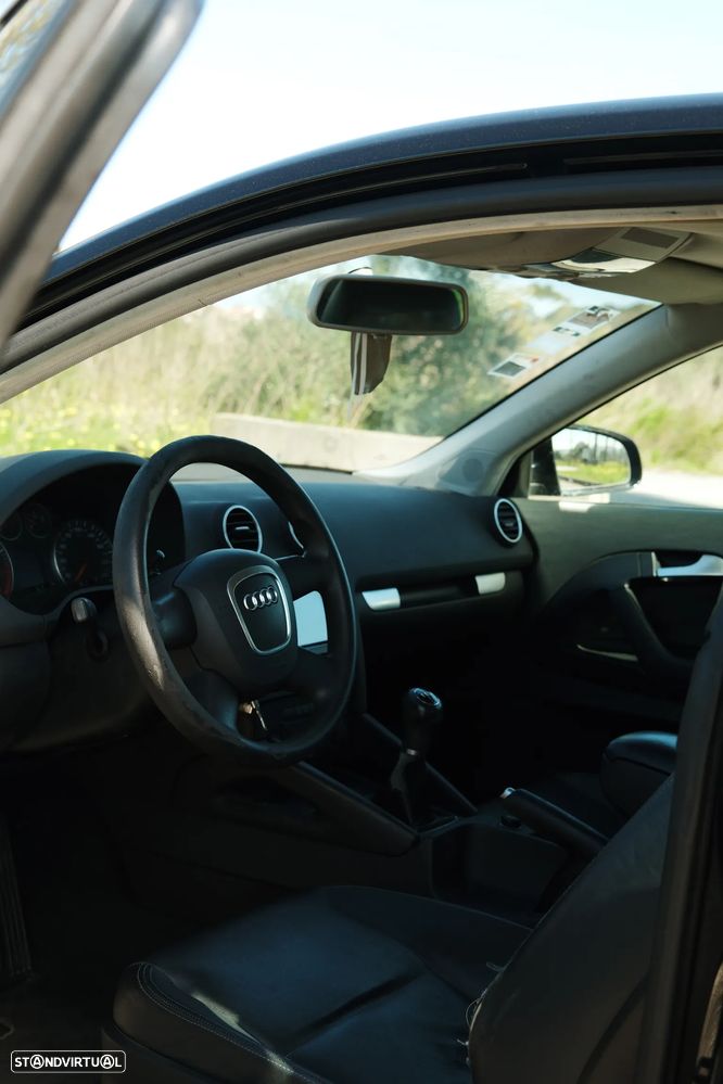 Audi A3 1.6 FSI Attraction - 6