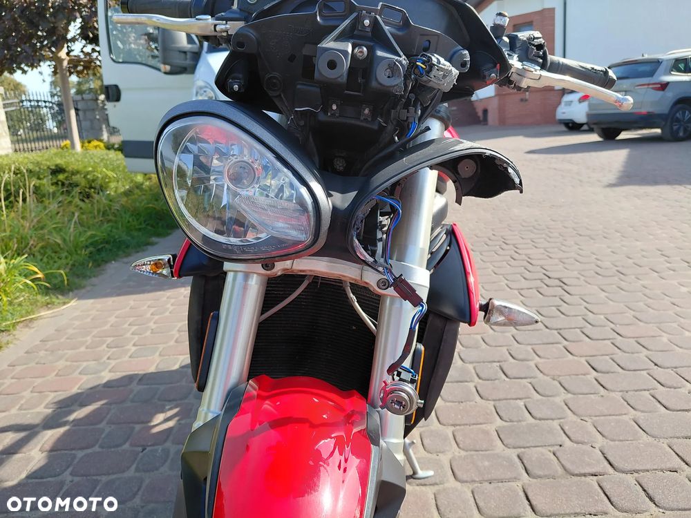 Triumph Street Triple - 20