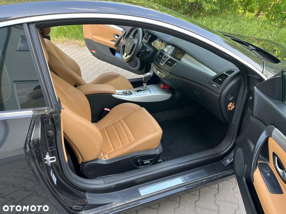 Renault Laguna 3.0 dCi V6 Initiale - 13