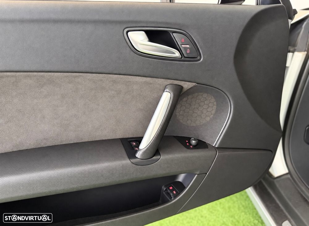 Audi TT Coupé 2.0 TFSI S tronic - 15