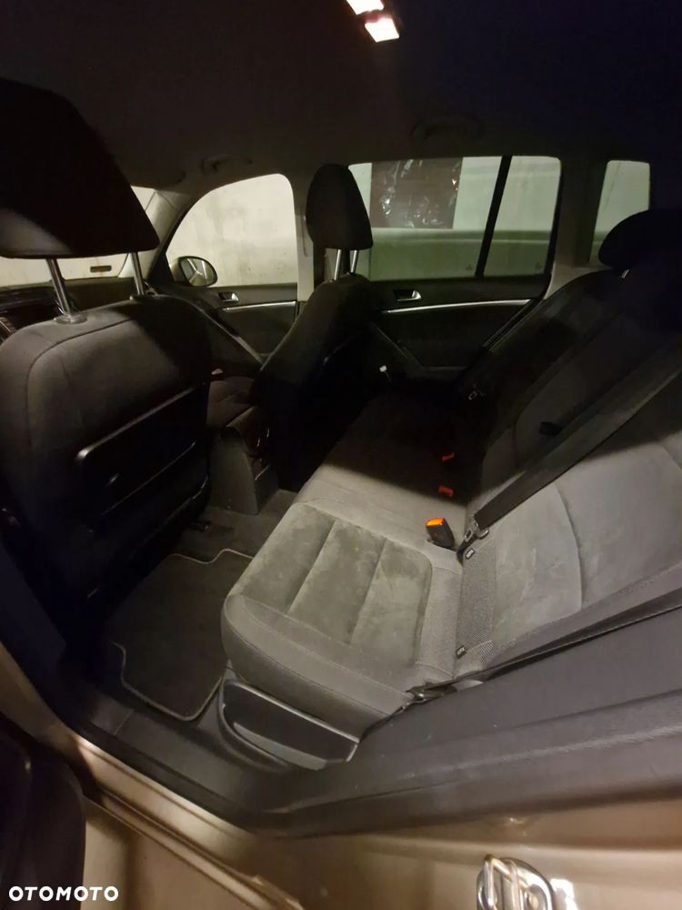 Volkswagen Tiguan 2.0 TDI DPF BlueMotion Technology Sport & Style - 10
