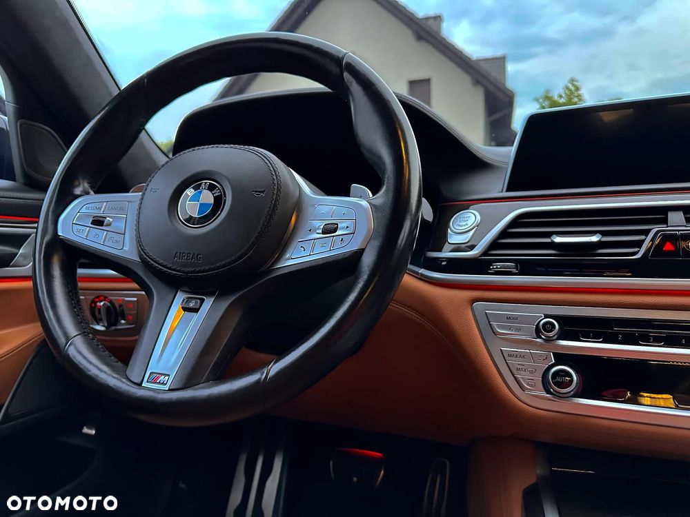 BMW Seria 7 740d xDrive - 13