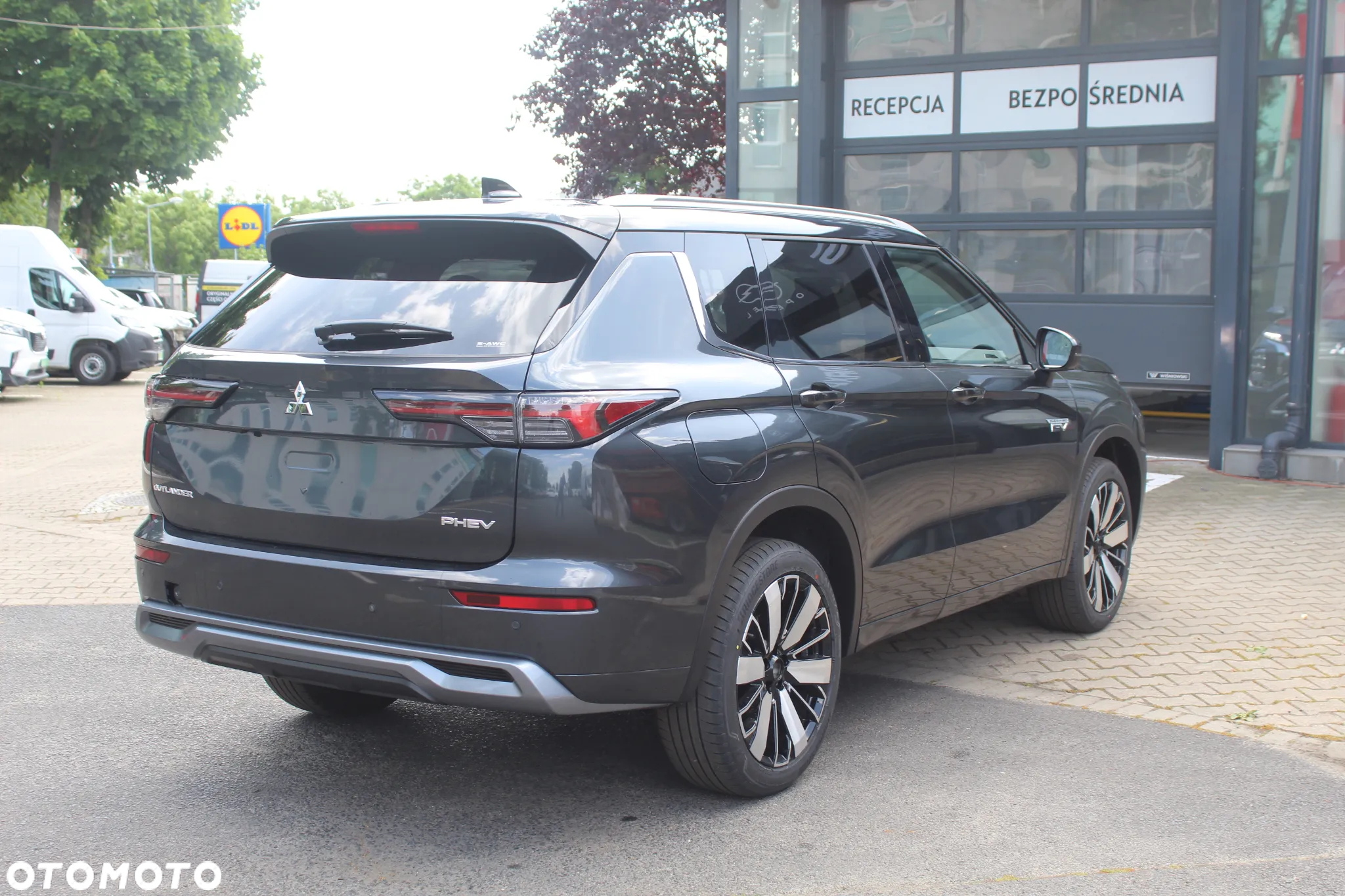 Mitsubishi Outlander ver-phev-instyle - 4