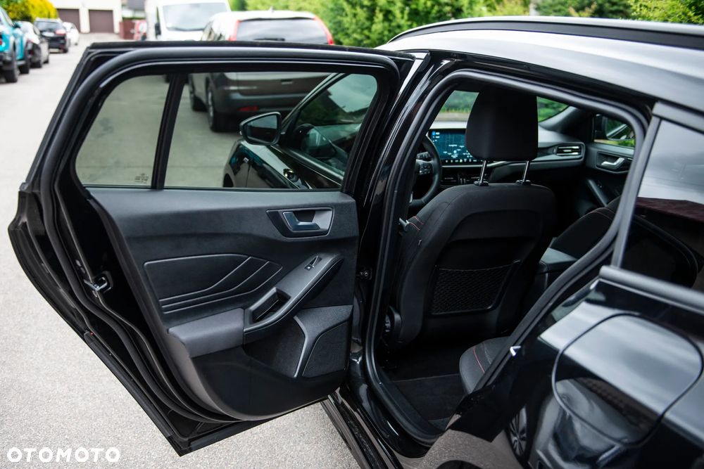 Ford Focus 1.0 EcoBoost mHEV ST-Line Design - 30