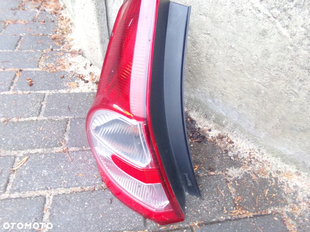 Lampa tylna lewa Dacia Sandero I - 3