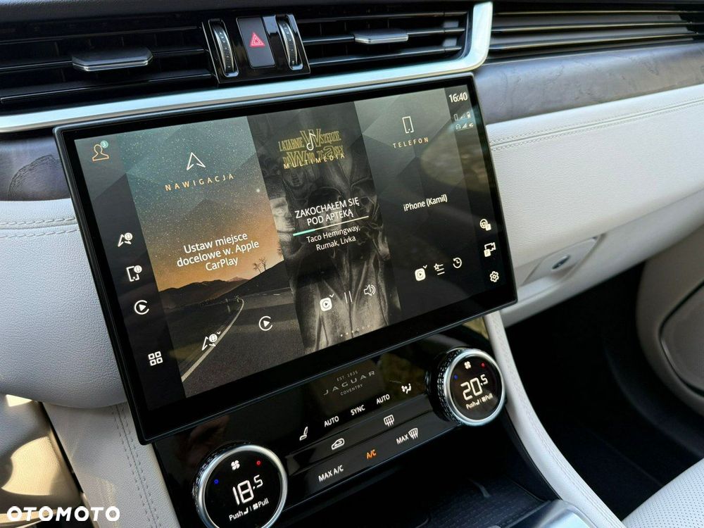 Jaguar E-Pace - 38