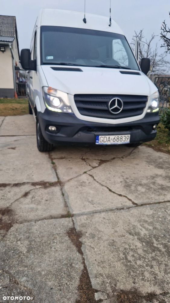 Mercedes-Benz Sprinter - 1