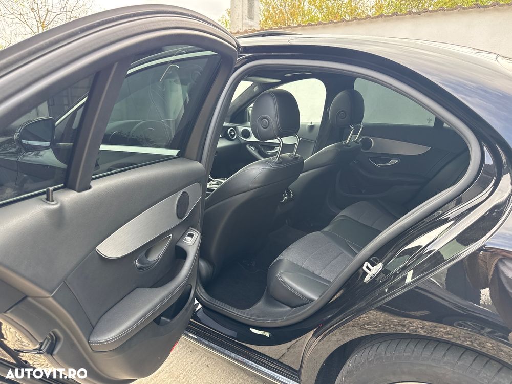 Mercedes-Benz C 200 4MATIC 7G-TRONIC Avantgarde - 17