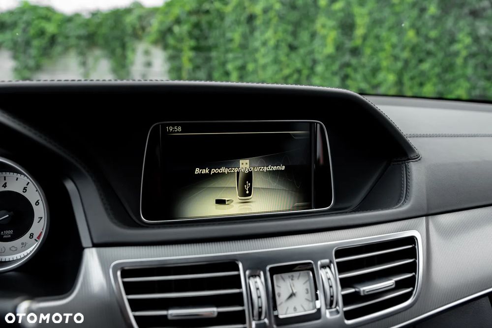 Mercedes-Benz Klasa E 400 4Matic 7G-TRONIC Avantgarde - 33