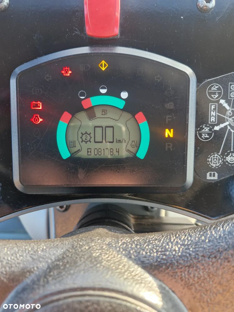 Caterpillar 908H2 - 12