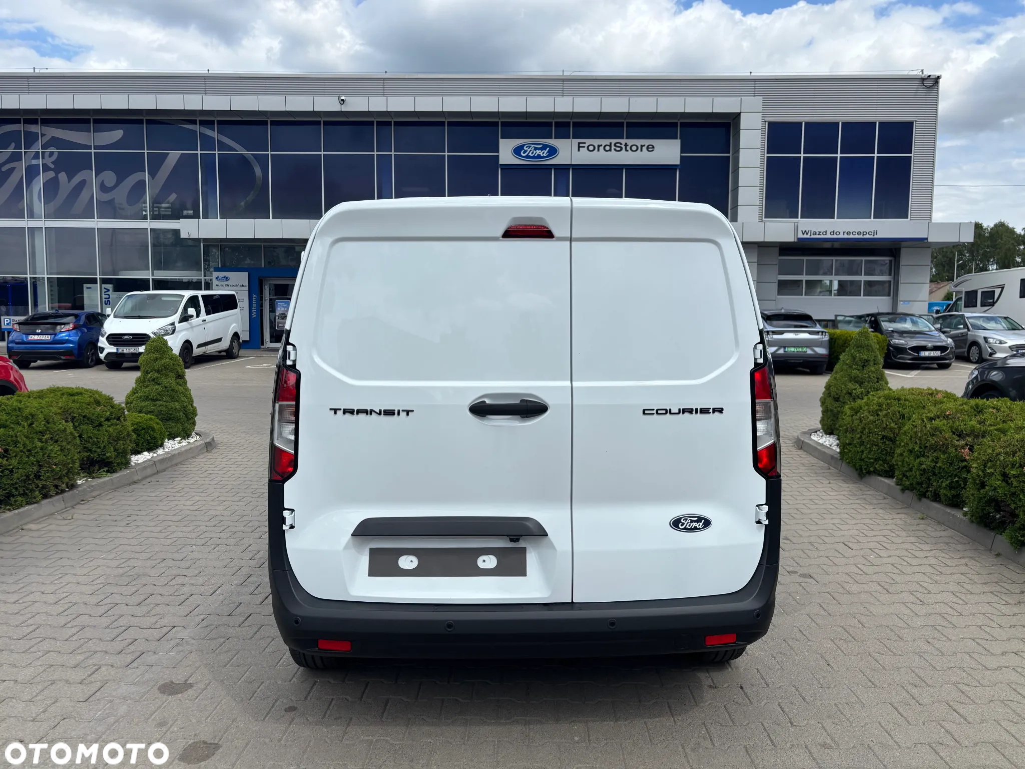 Ford Transit Courier - 6