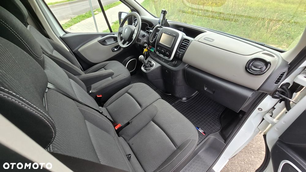 Renault Trafic - 15