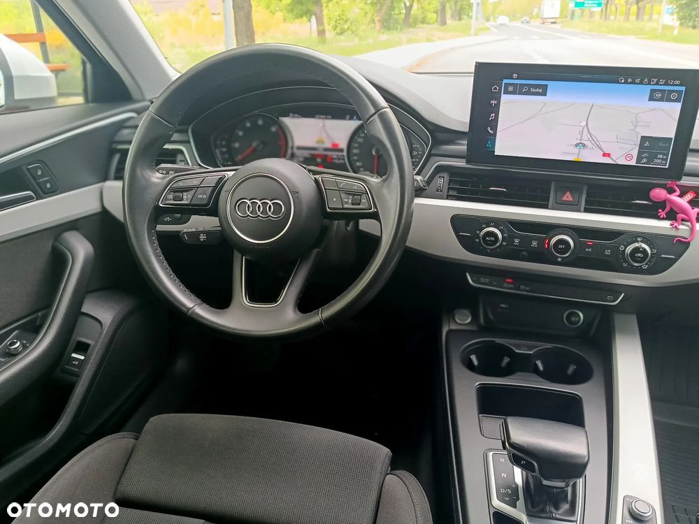 Audi A4 Avant 35 TFSI S tronic - 16
